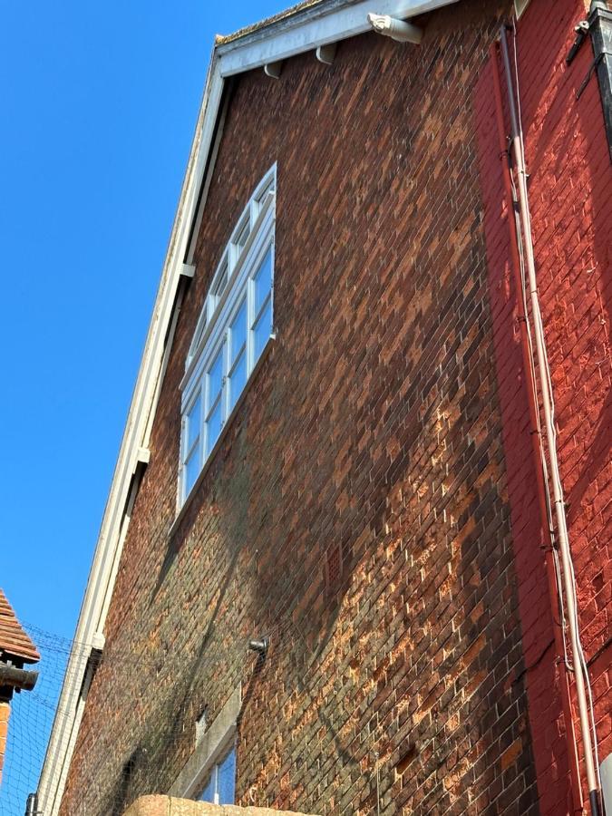 The Loft, New, Stylish Maisonette, Central, Private Location Apartment Lewes