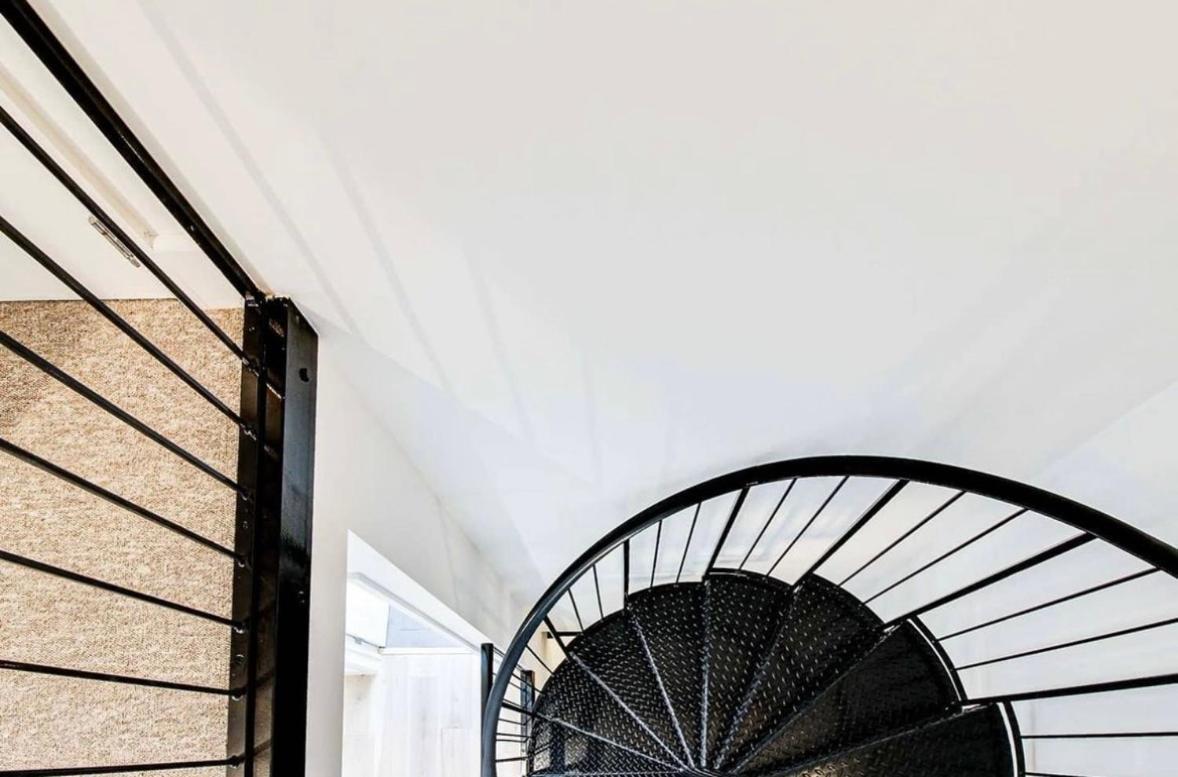 The Loft, New, Stylish Maisonette, Central, Private Location Apartamento *